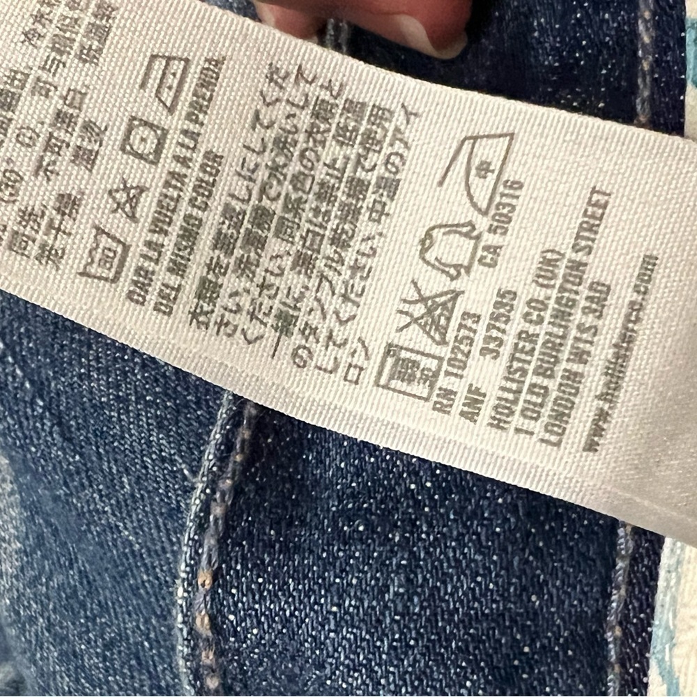 Hollister Jr. Cropped Boyfriend Relaxed Distressed Denim Jeans size 7 - Picture 10 of 12